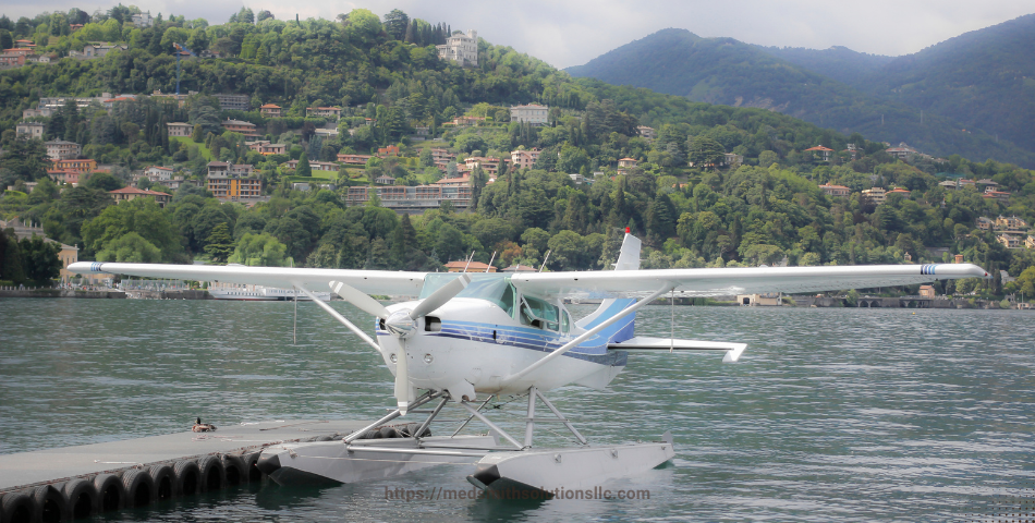 Comprehensive Guide for Attorneys on Hydroplaning Accidents